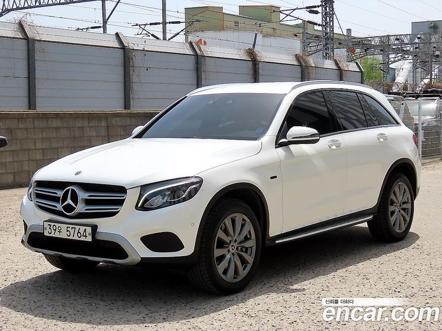 Mercedes-Benz GLC-Class 2019