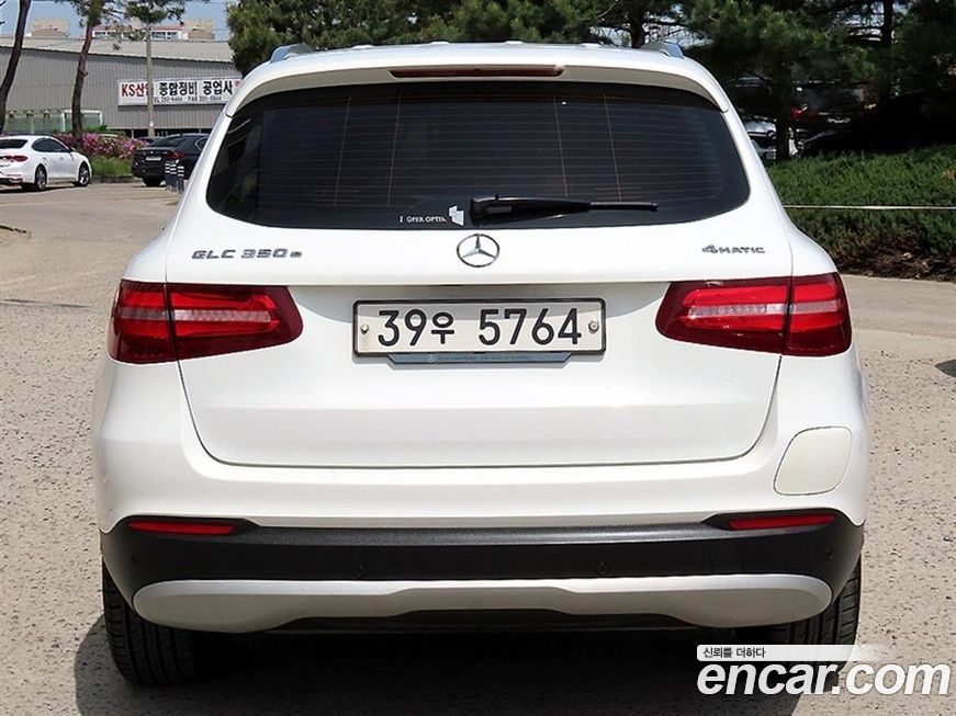 Mercedes-Benz GLC-Class 2019
