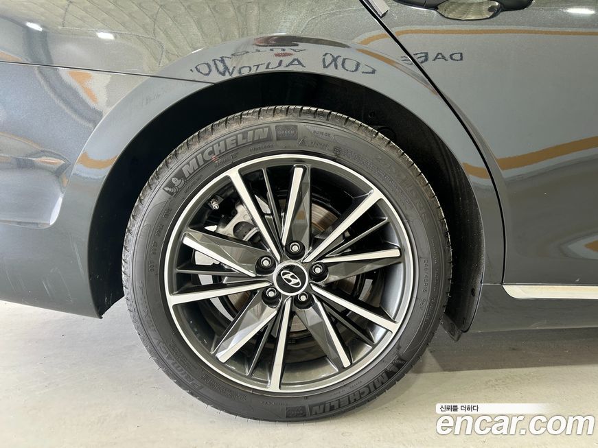 Hyundai Grandeur 2021