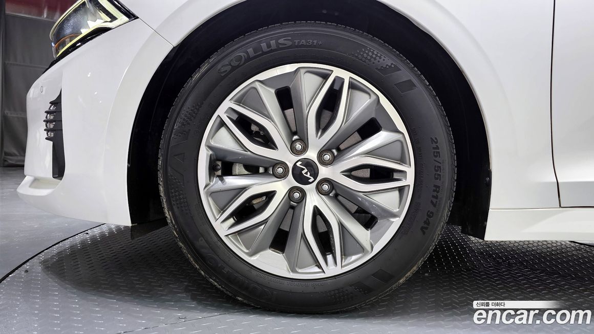 Kia K5 2023