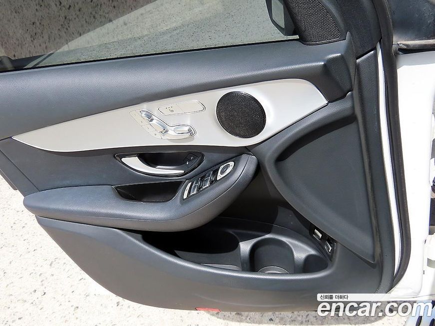 Mercedes-Benz GLC-Class 2019