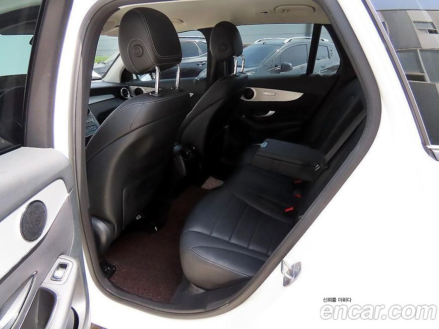 Mercedes-Benz GLC-Class 2019