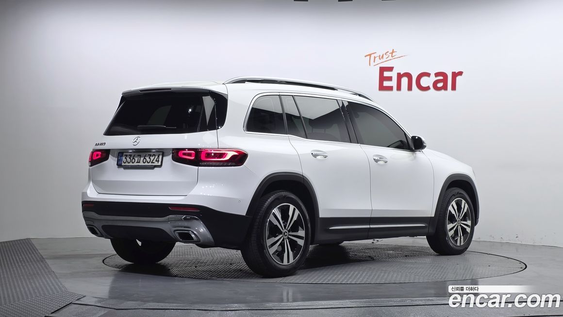 Mercedes-Benz GLB-Class 2021