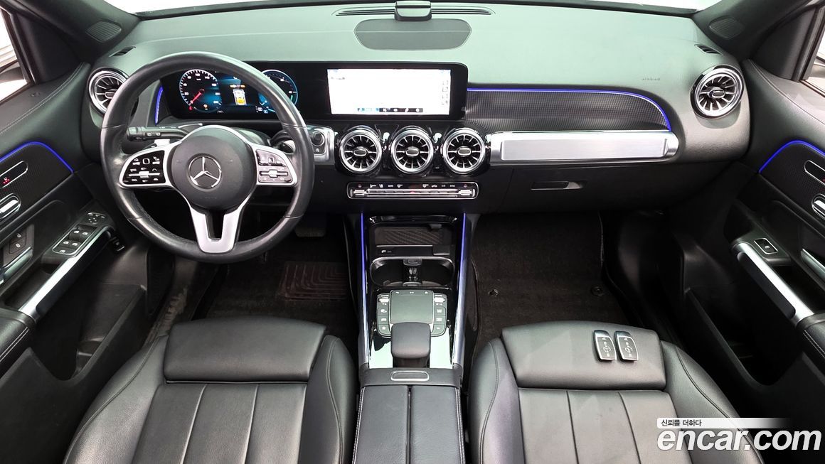 Mercedes-Benz GLB-Class 2021