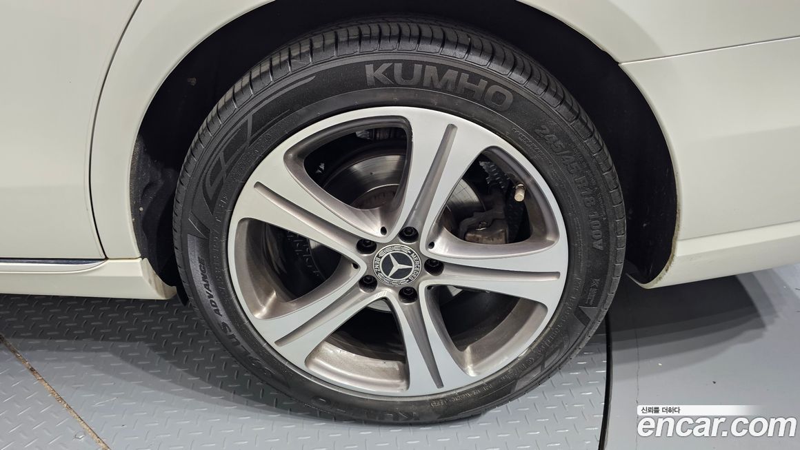 Mercedes-Benz E-Class 2019