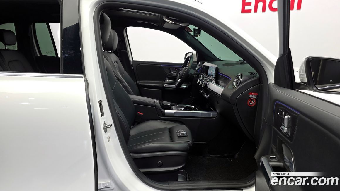 Mercedes-Benz GLB-Class 2021