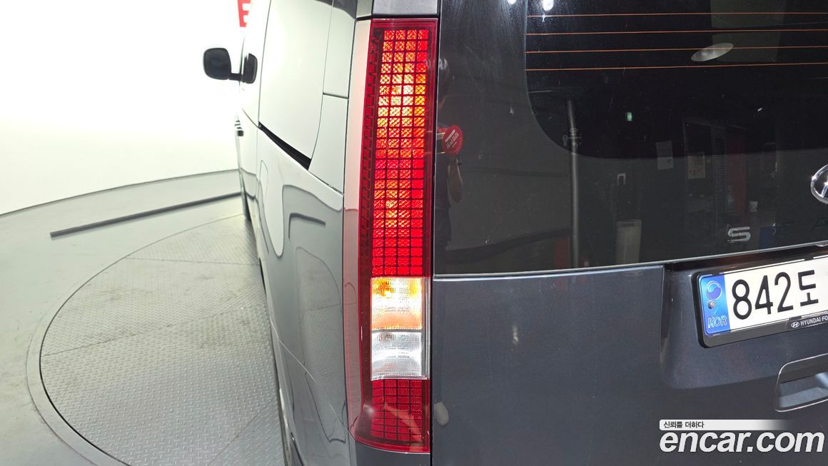 Hyundai Staria 2023