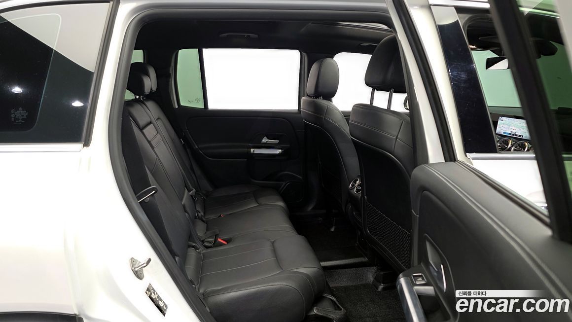 Mercedes-Benz GLB-Class 2021