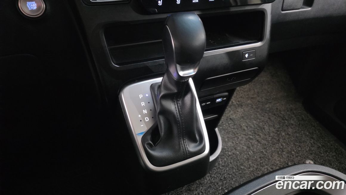 Hyundai Staria 2023