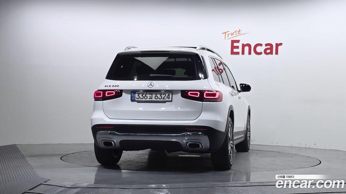 Mercedes-Benz GLB-Class 2021