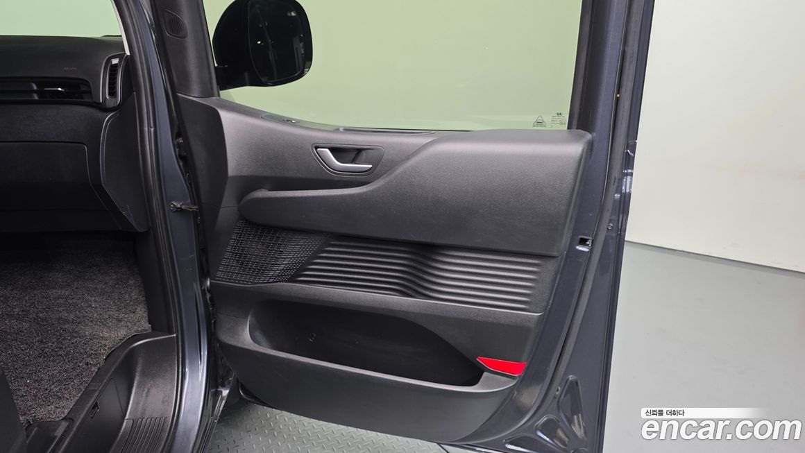 Hyundai Staria 2023