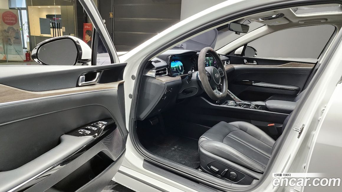 Kia K5 2021