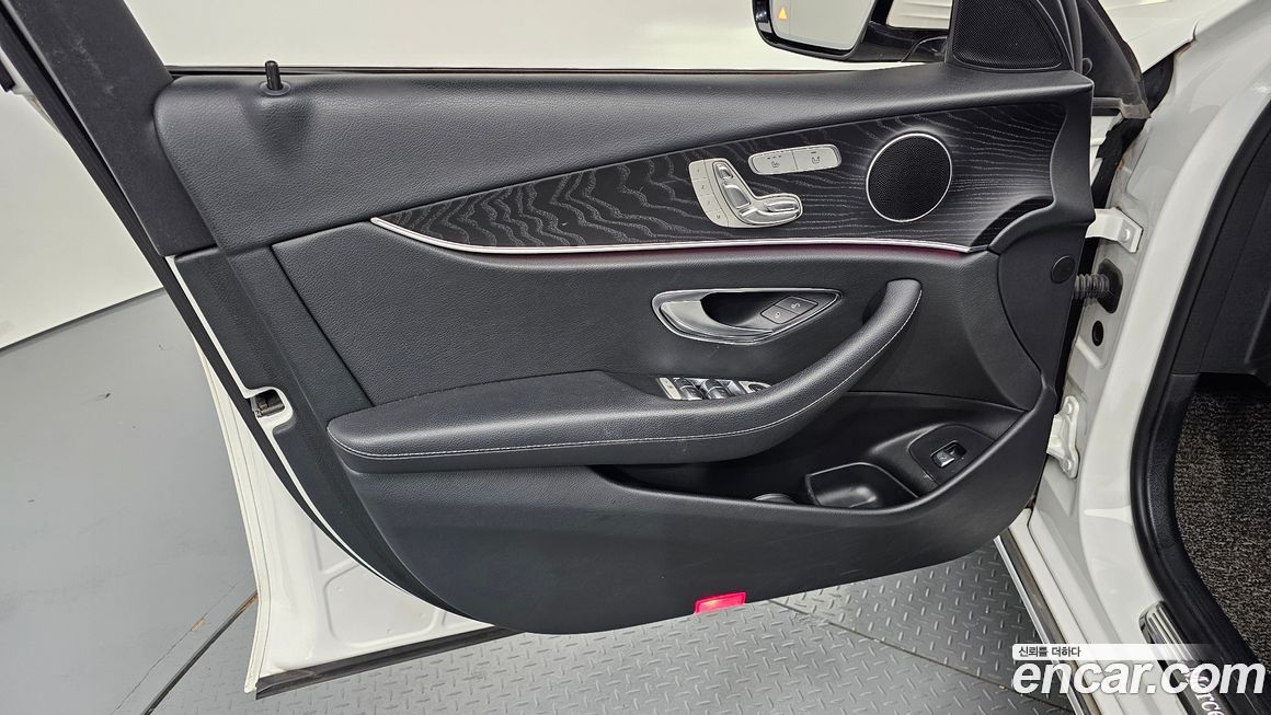 Mercedes-Benz E-Class 2019