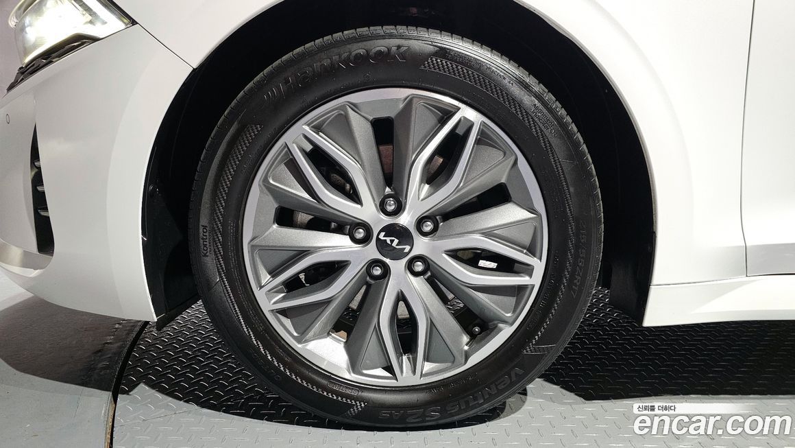 Kia K5 2023