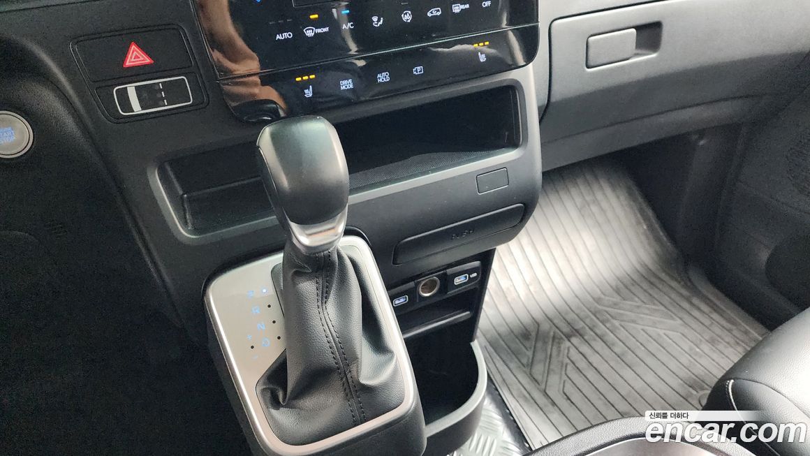 Hyundai Staria 2022
