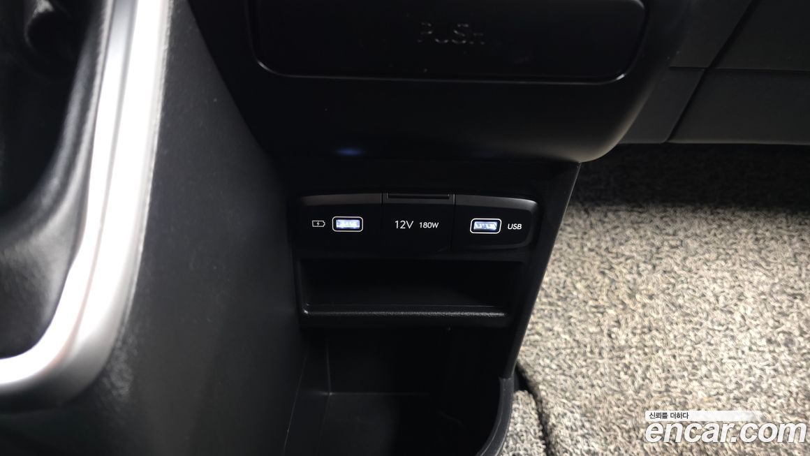 Hyundai Staria 2022