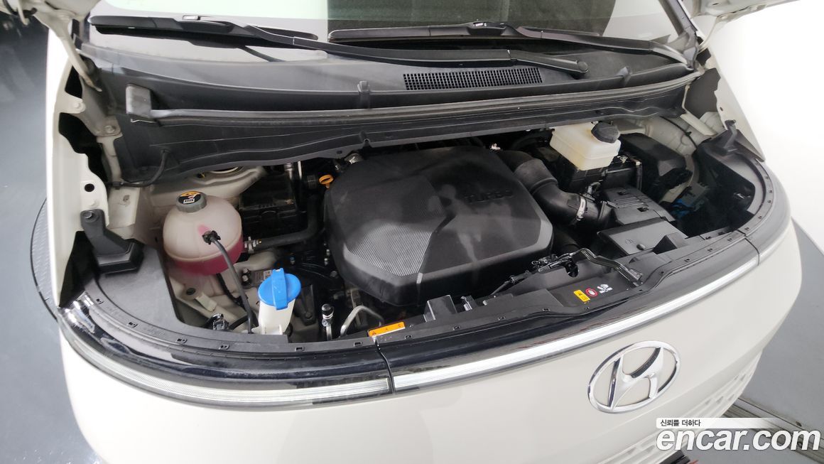 Hyundai Staria 2023