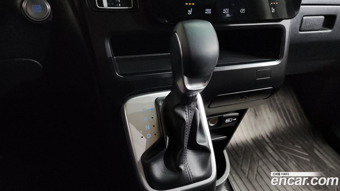 Hyundai Staria 2023