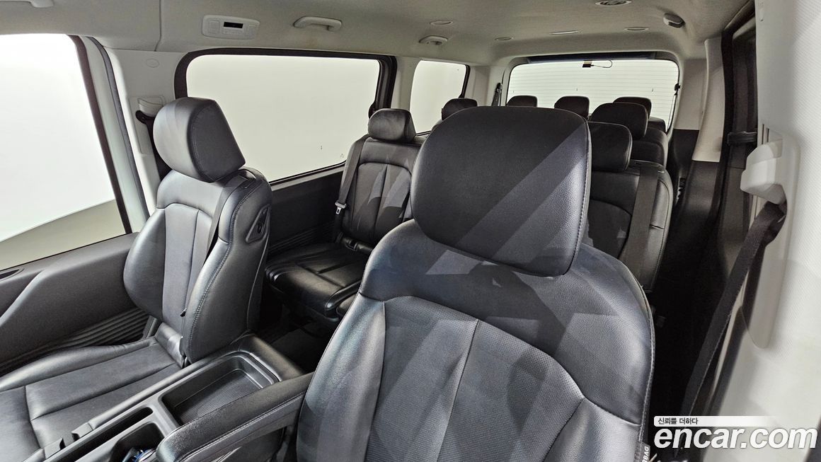 Hyundai Staria 2022