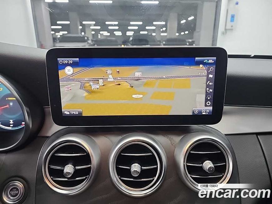 Mercedes-Benz C-Class 2021