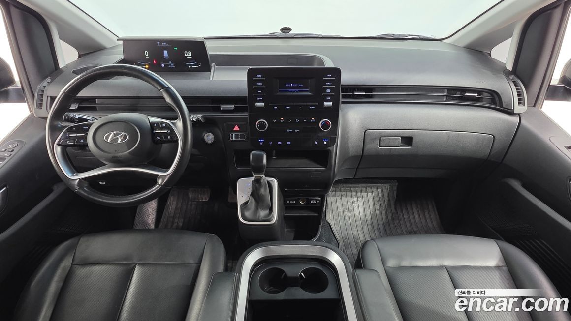 Hyundai Staria 2023