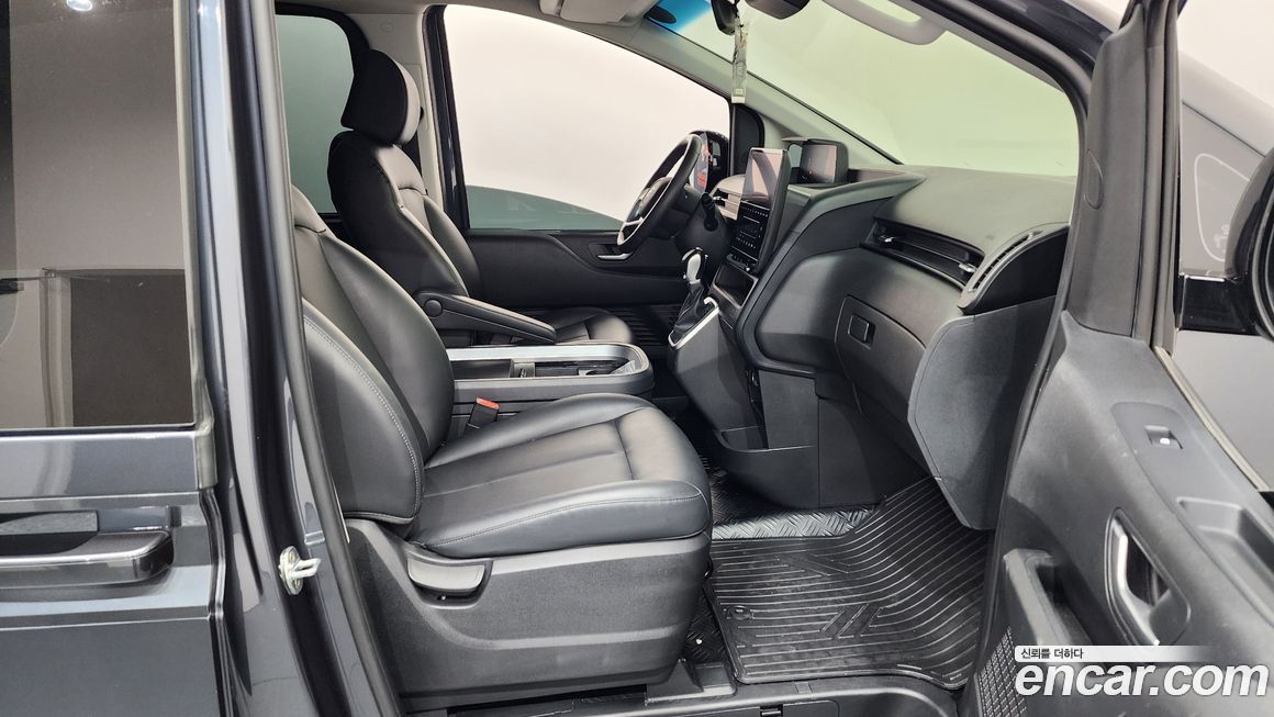 Hyundai Staria 2022
