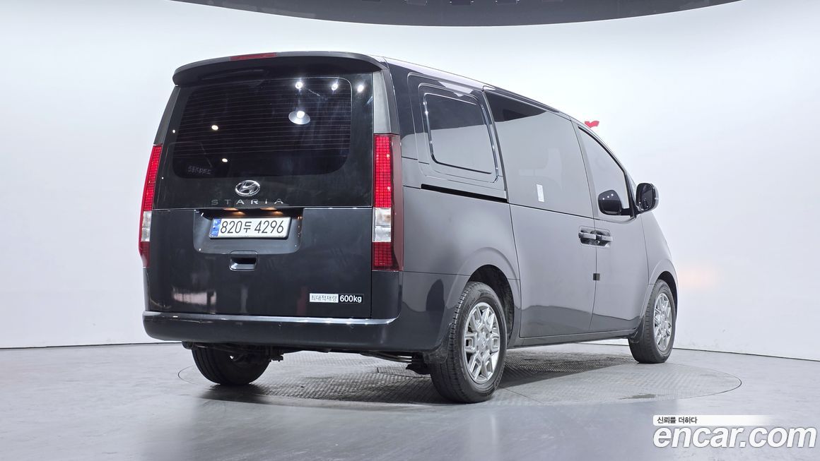 Hyundai Staria 2023