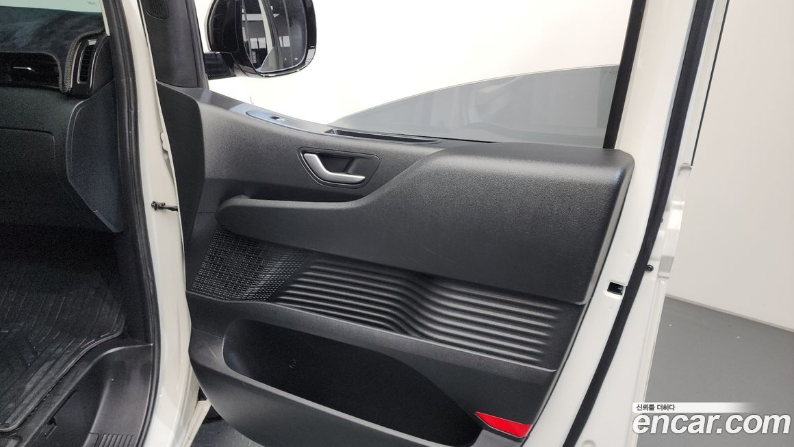 Hyundai Staria 2023