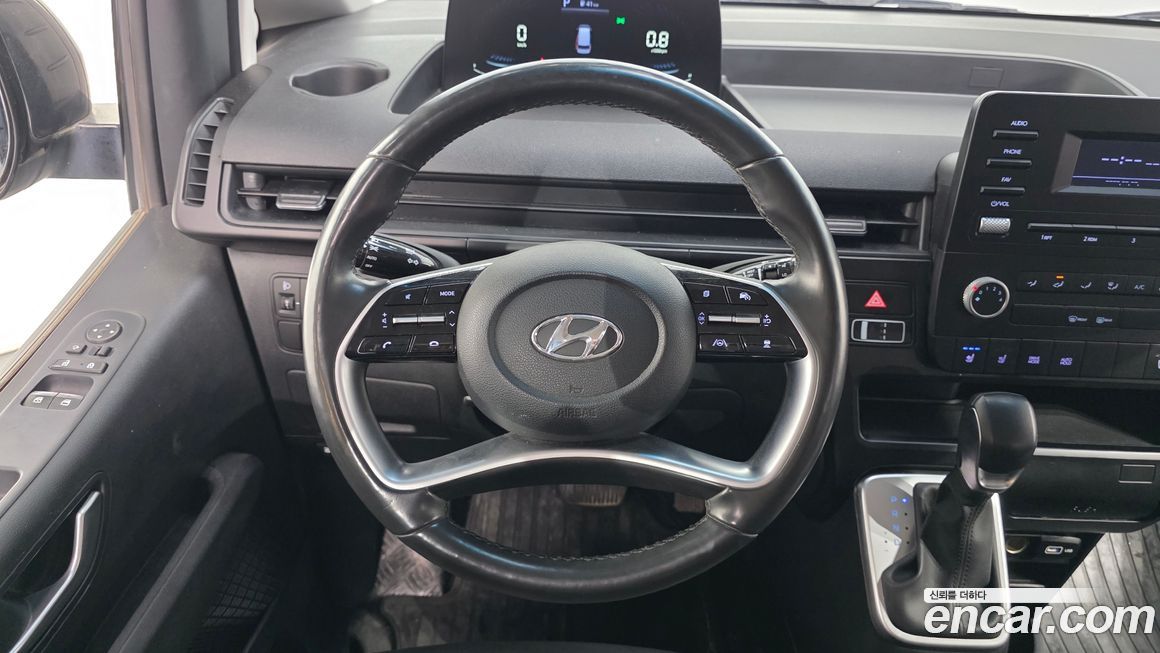 Hyundai Staria 2023