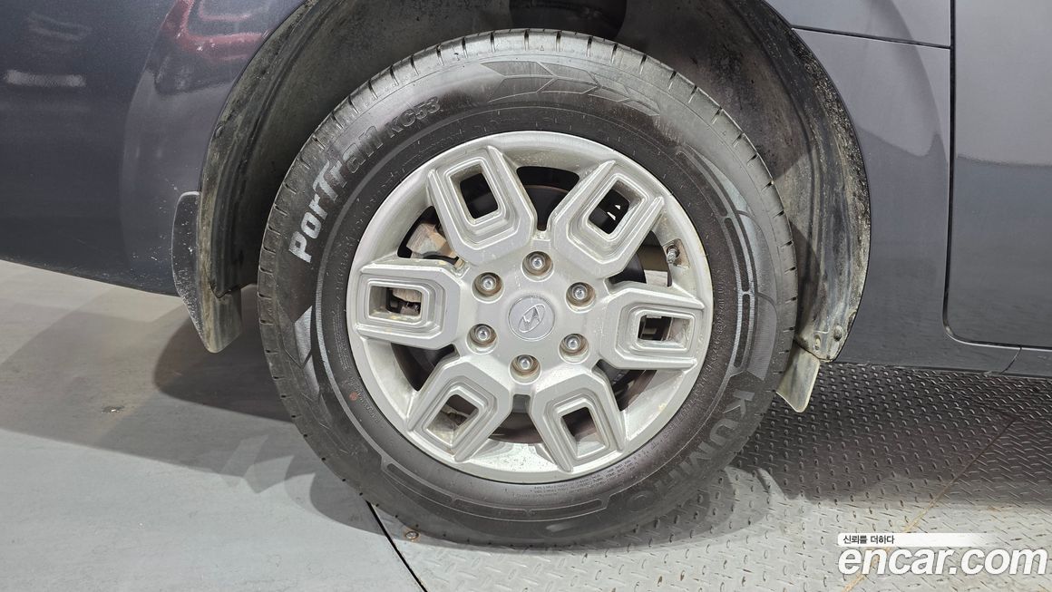 Hyundai Staria 2023