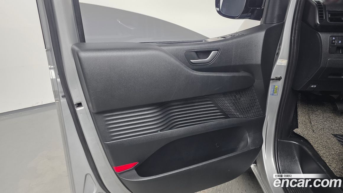 Hyundai Staria 2022