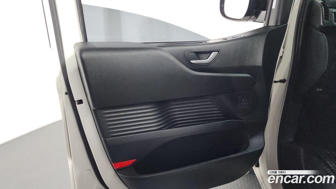 Hyundai Staria 2023