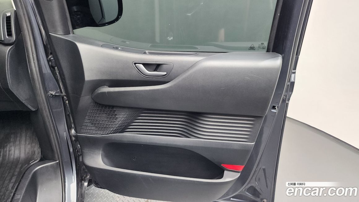 Hyundai Staria 2022
