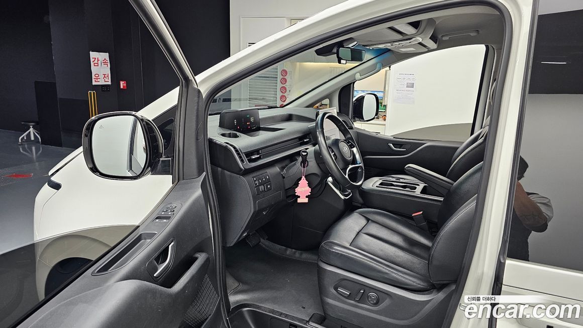 Hyundai Staria 2022