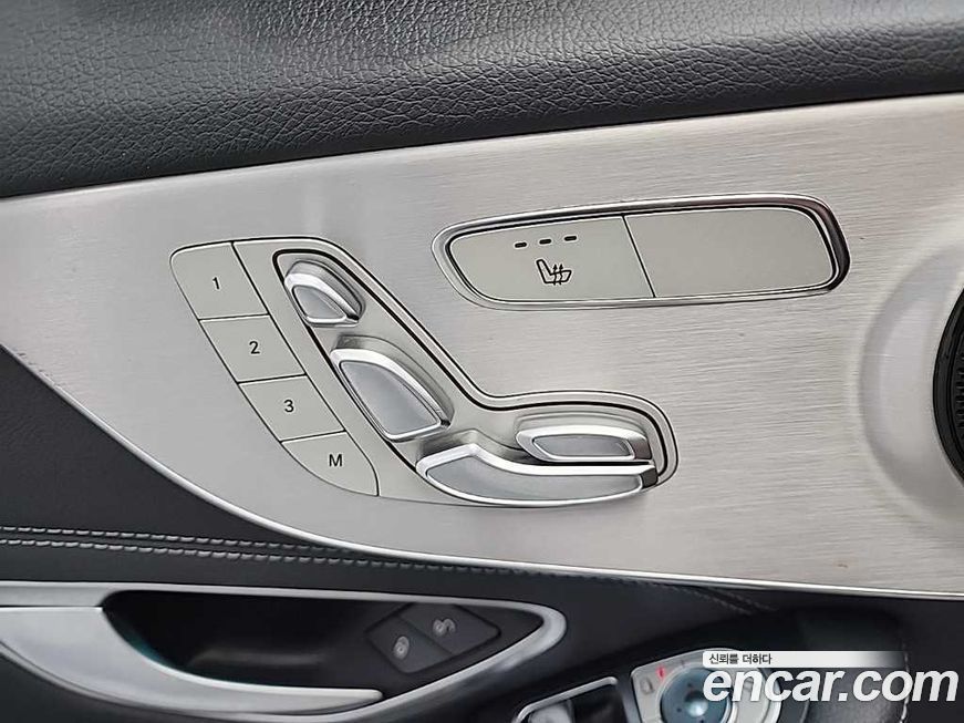 Mercedes-Benz C-Class 2021