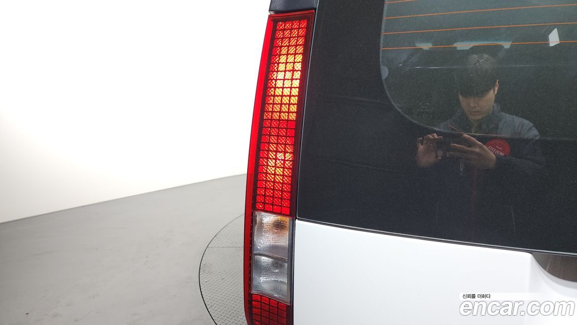 Hyundai Staria 2023