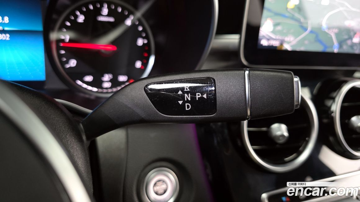 Mercedes-Benz C-Class 2020