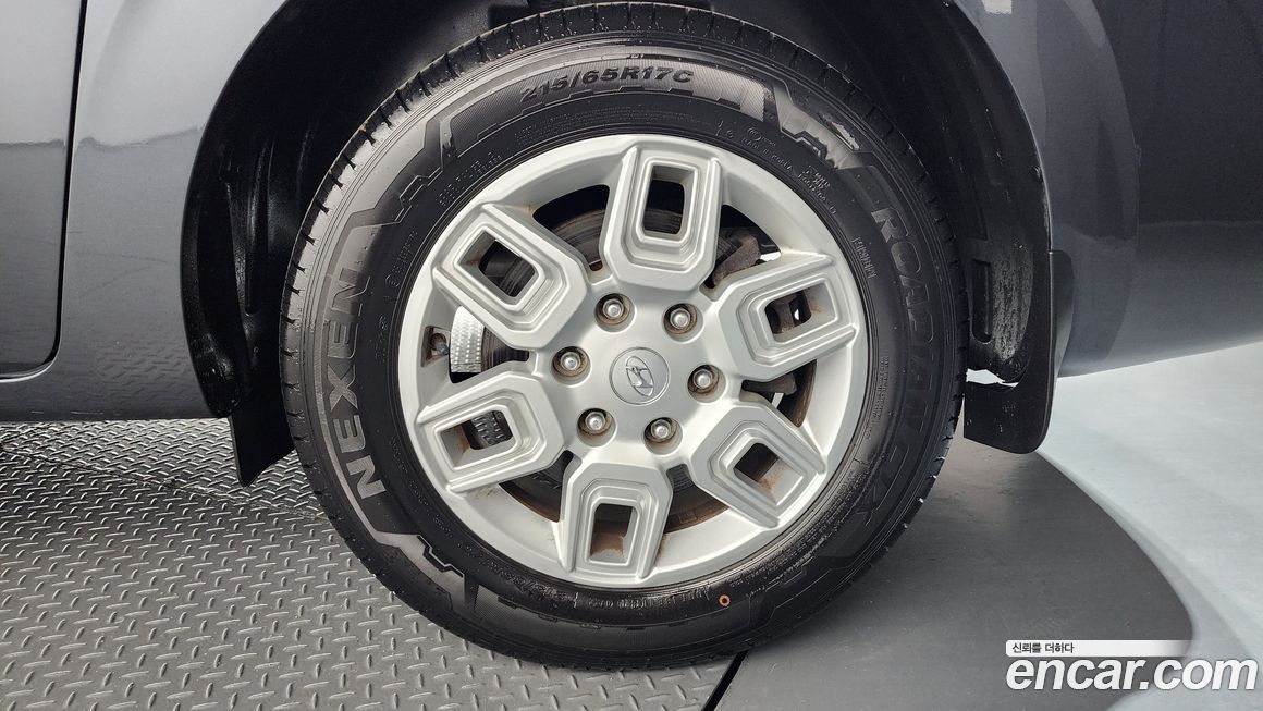 Hyundai Staria 2022