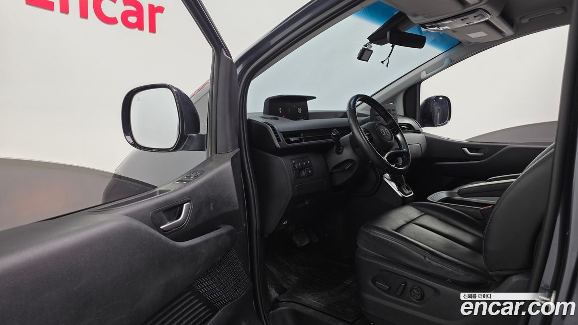 Hyundai Staria 2023
