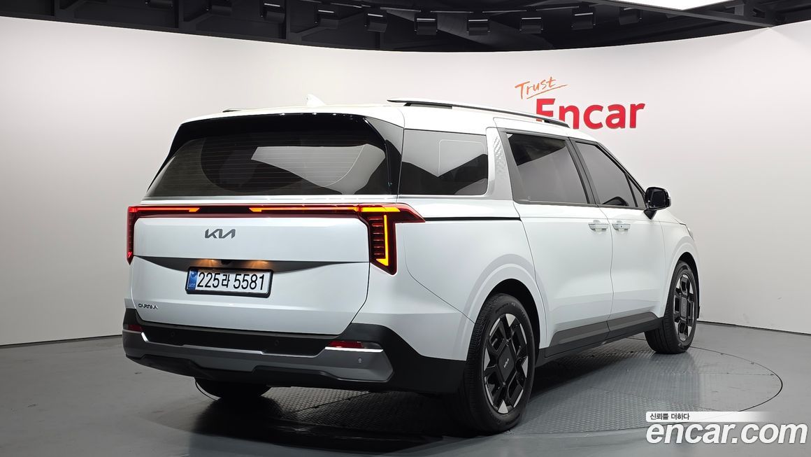Kia Canival 2024