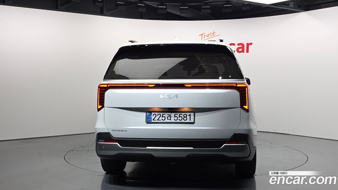 Kia Canival 2024