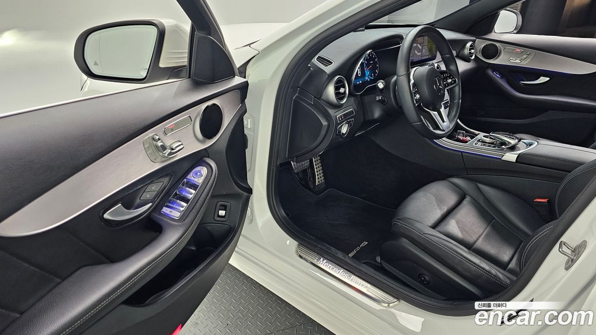Mercedes-Benz C-Class 2021