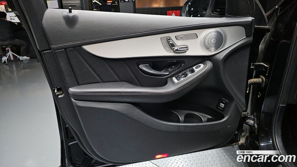 Mercedes-Benz GLC-Class 2019