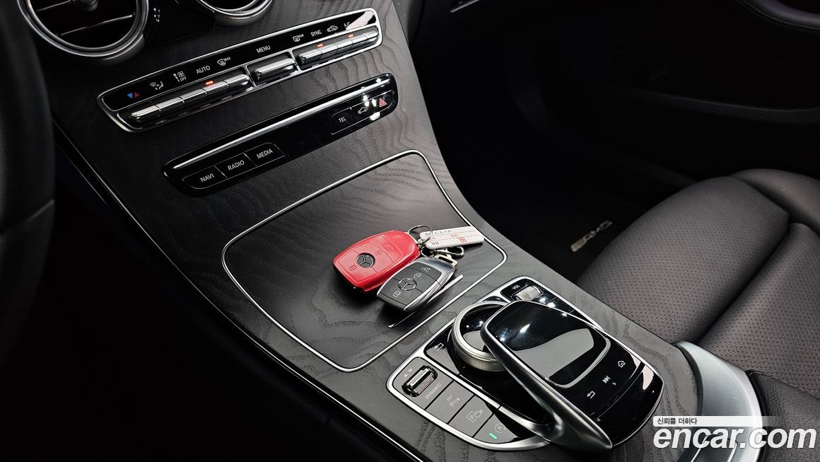 Mercedes-Benz C-Class 2021