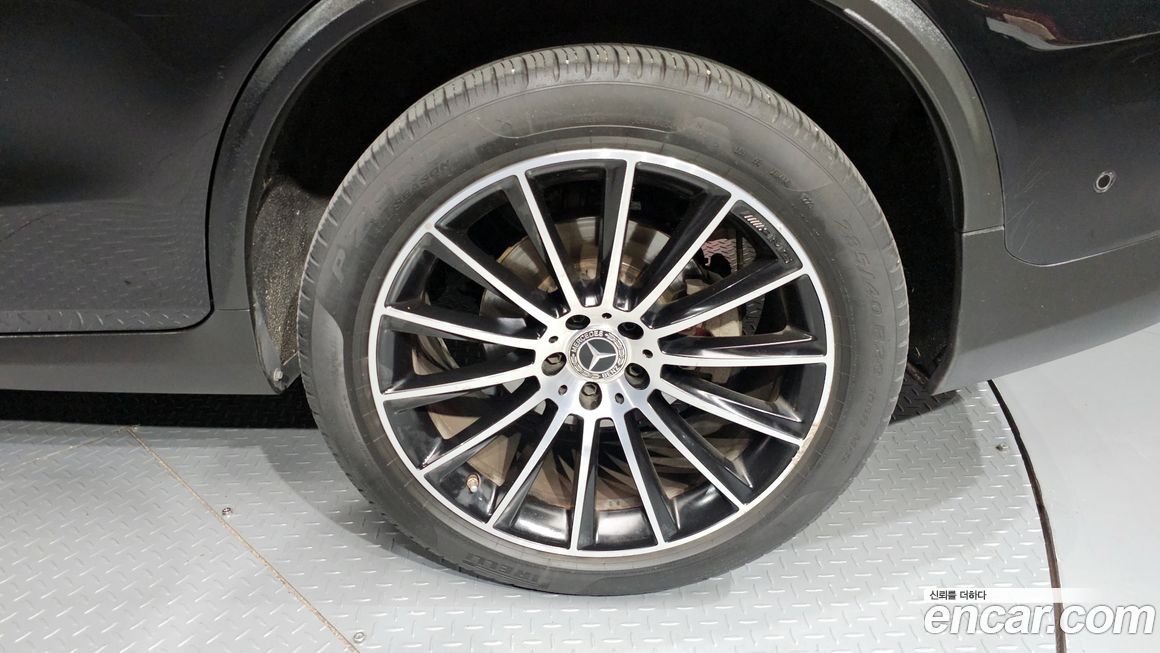 Mercedes-Benz GLC-Class 2019