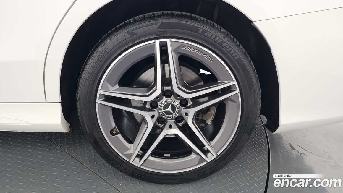 Mercedes-Benz C-Class 2021