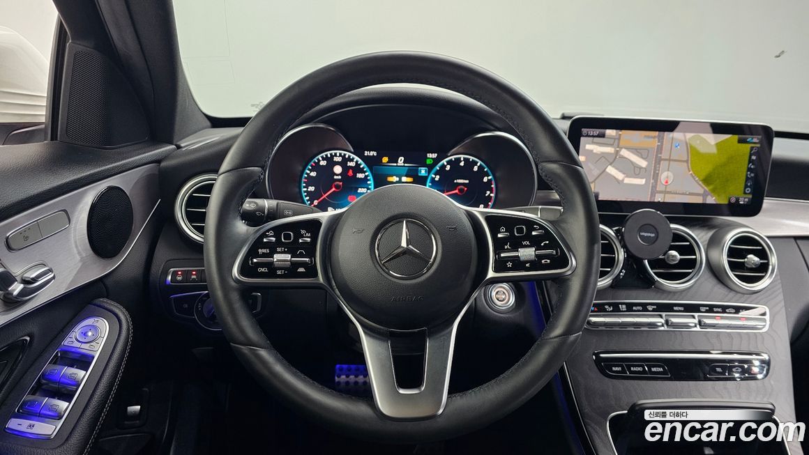 Mercedes-Benz C-Class 2021