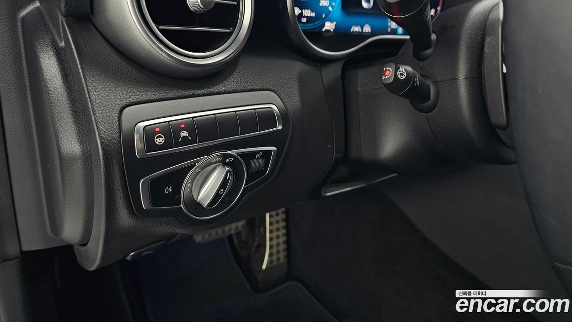Mercedes-Benz C-Class 2021
