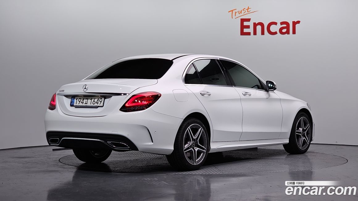 Mercedes-Benz C-Class 2021