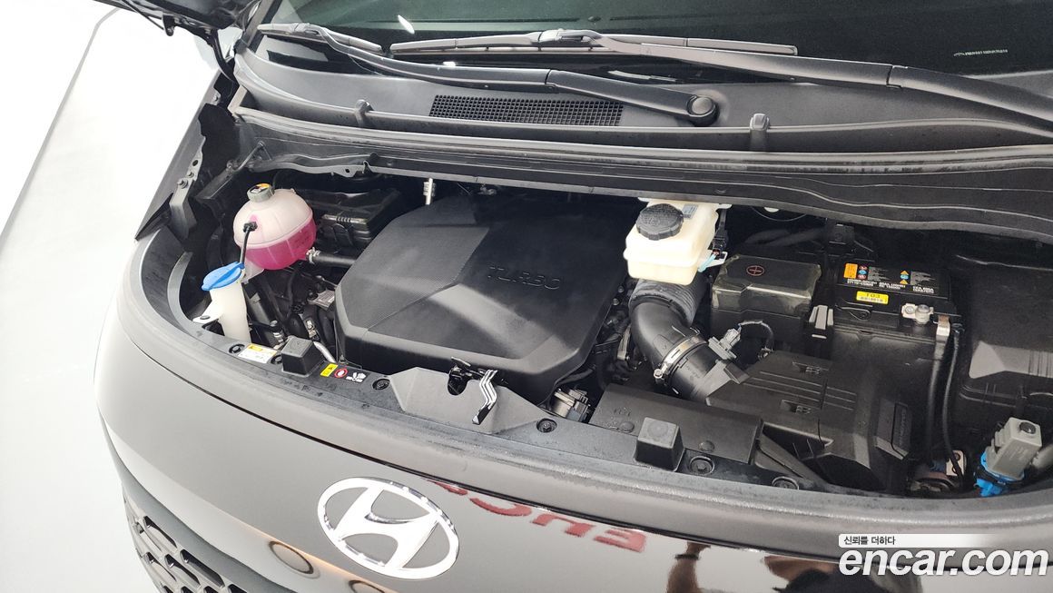 Hyundai Staria 2023